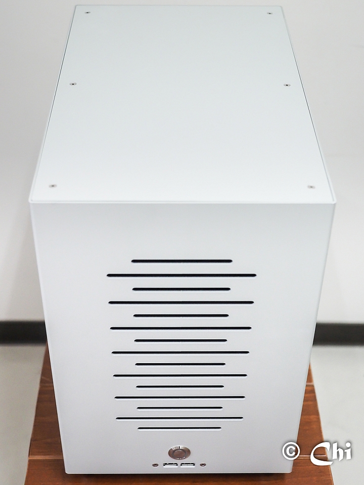 自製機殼= ITX 水冷小鋼炮=