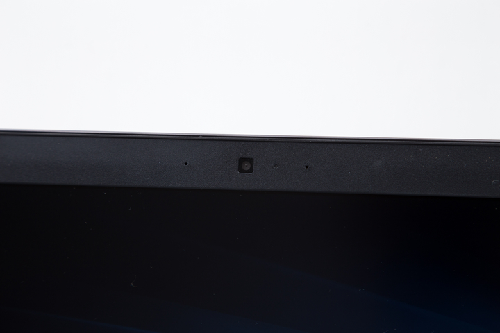 ASUS UX501 要去國外工作用的工具機入手!