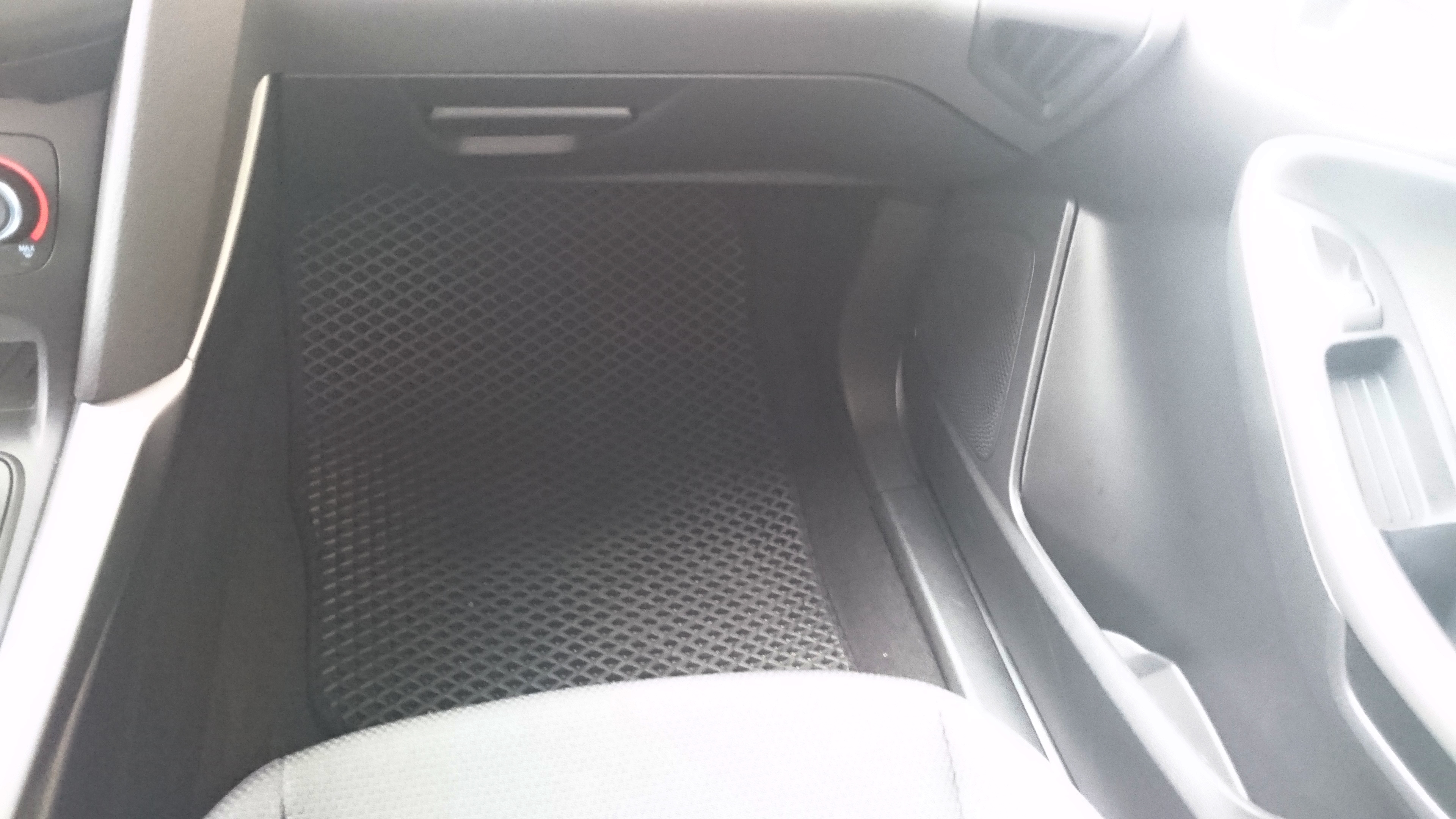 Ford Focus MK3.5  7X 馬丁 開箱照 + 小心得 ！！
