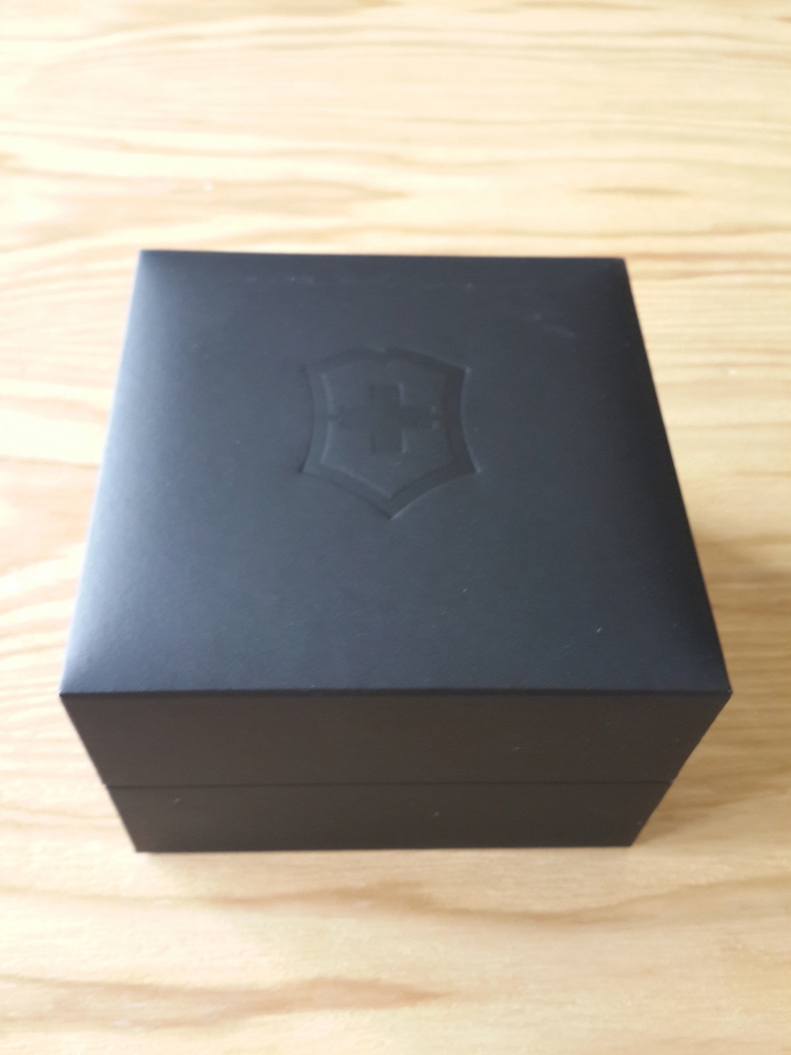 Victorinox 維氏機械錶開箱