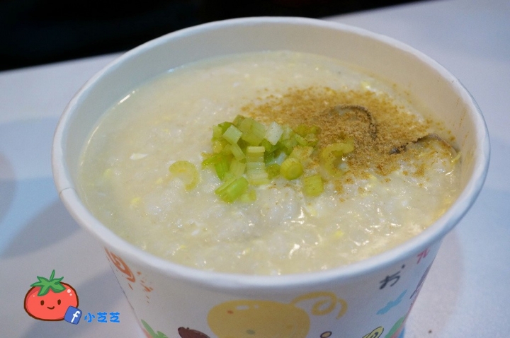【桃園美食】平價咖哩飯 廣東粥 鍋燒麵 藏在市場的古早味 魔法樂廚 藝文特區巷弄美食 外帶專賣店 無設內座