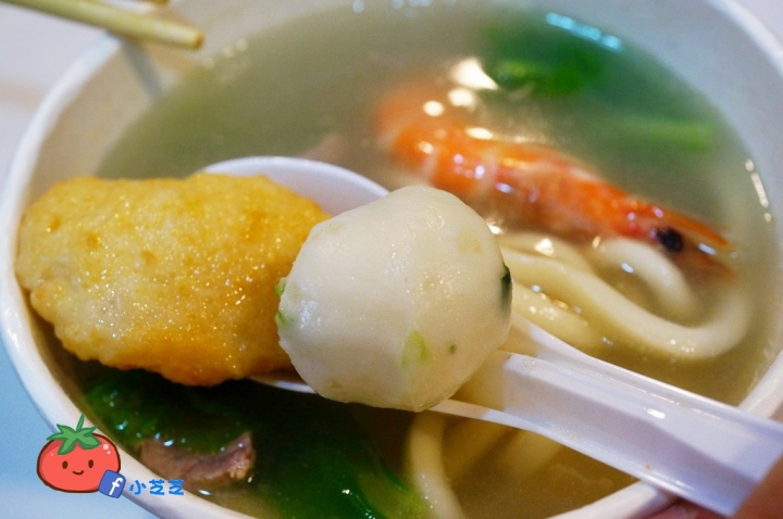 【桃園美食】平價咖哩飯 廣東粥 鍋燒麵 藏在市場的古早味 魔法樂廚 藝文特區巷弄美食 外帶專賣店 無設內座