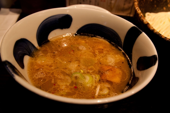 【美食。食記】東京 高田 三ツ矢堂製麺 高田馬場店 起司微濃 風味不同