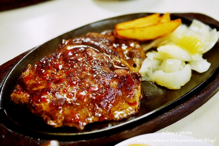 [沖繩] 連三更半夜都客滿的沖繩美式餐點-傑克牛排Jack's Steak House