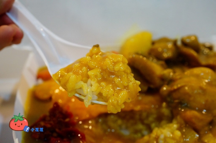 【桃園美食】平價咖哩飯 廣東粥 鍋燒麵 藏在市場的古早味 魔法樂廚 藝文特區巷弄美食 外帶專賣店 無設內座