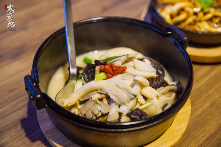 捷運忠孝復興站‧飯BAR MINI｜中西合併創意飯館‧一起來東區吃好「潮」的中菜！