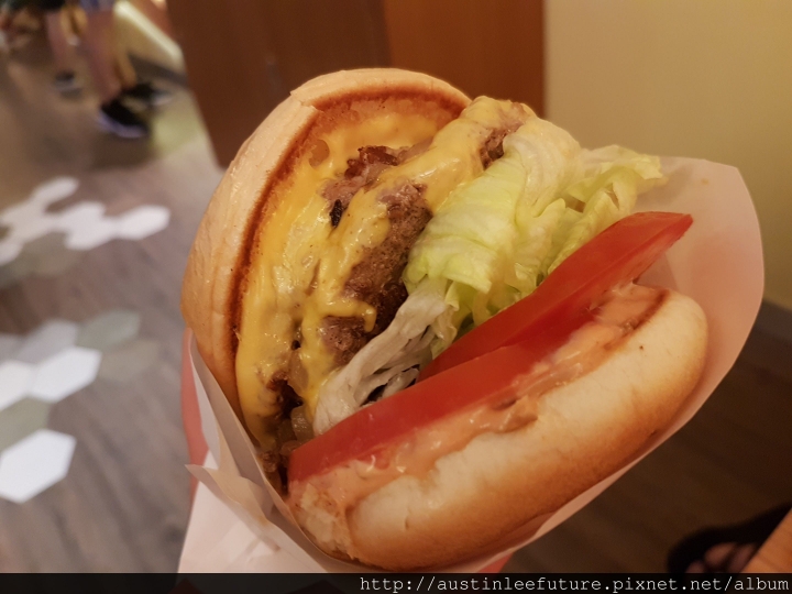 台北大安 CaliBurger 加州風格漢堡