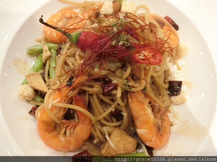 【食記】高雄☼楠梓 RÊVE Café 黑浮咖啡**好喝黑浮冰滴咖啡**