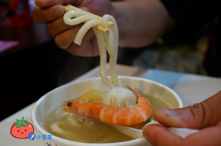 【桃園美食】平價咖哩飯 廣東粥 鍋燒麵 藏在市場的古早味 魔法樂廚 藝文特區巷弄美食 外帶專賣店 無設內座