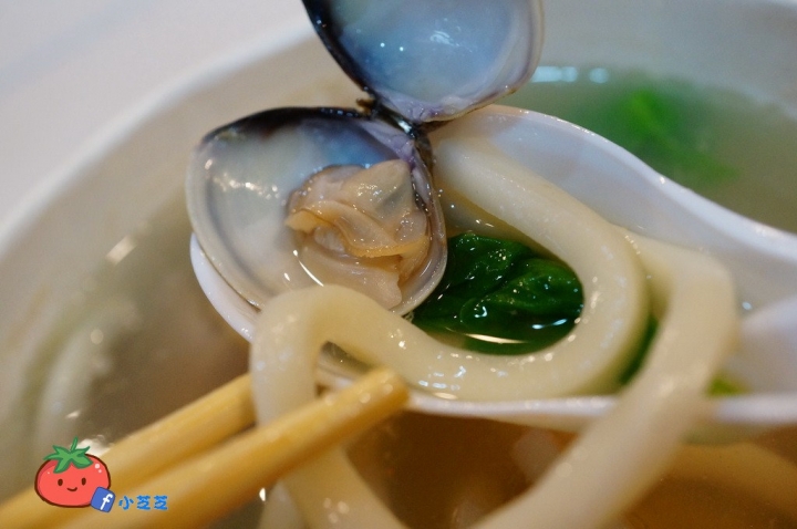 【桃園美食】平價咖哩飯 廣東粥 鍋燒麵 藏在市場的古早味 魔法樂廚 藝文特區巷弄美食 外帶專賣店 無設內座