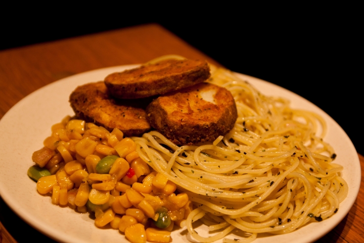 【美食。食記】東京 池袋 Shakey's 披薩薄脆 日式口味