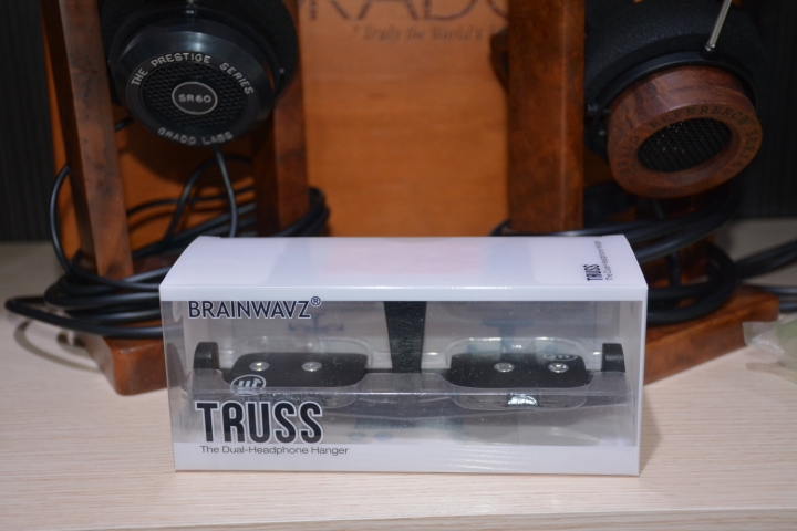 頭戴耳機掛起來空間更節省--Brainwavz Truss雙耳機掛架
