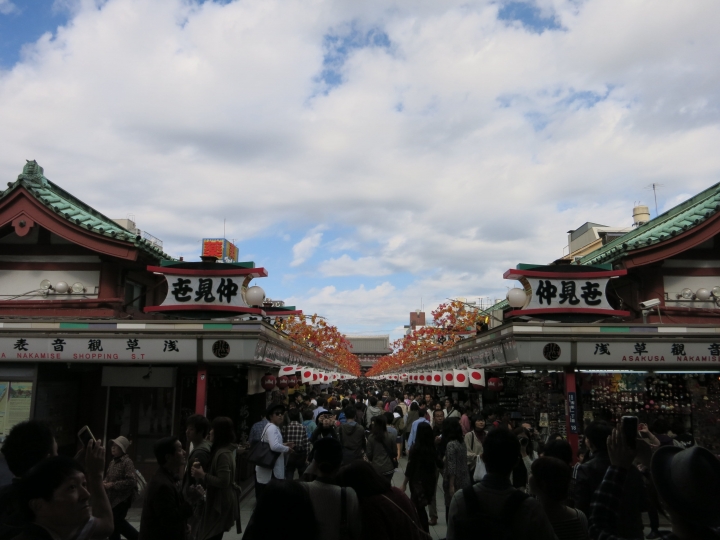 日本東京淺草雷門::充滿日式人情味的仲見世通