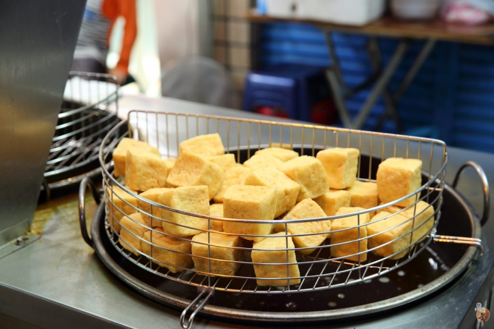 [宜蘭]礁溪不一樣溫泉脆皮臭豆腐,巷子內的人才知道的美味  by蛋拔