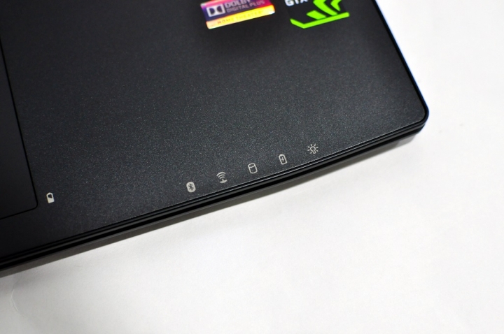 GIGABYTE Aero 14，電競，商務結合於一身的遊戲商務機