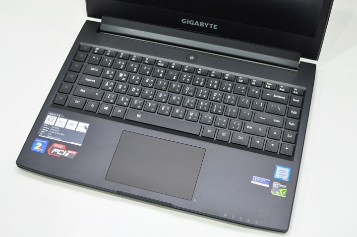 GIGABYTE Aero 14，電競，商務結合於一身的遊戲商務機