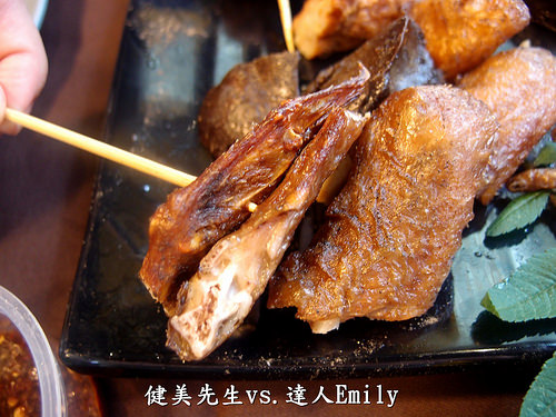 【台中北區】健美先生,一中商圈激炸滷味,QQ冠軍大腸頭,人魚線芋粿,還有進擊的小腸