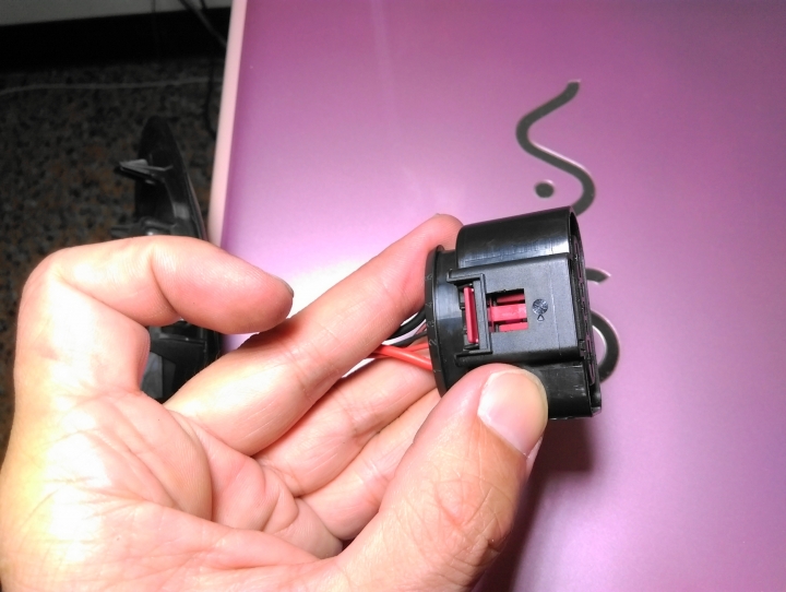 Fuel pump Control module DIY 更換