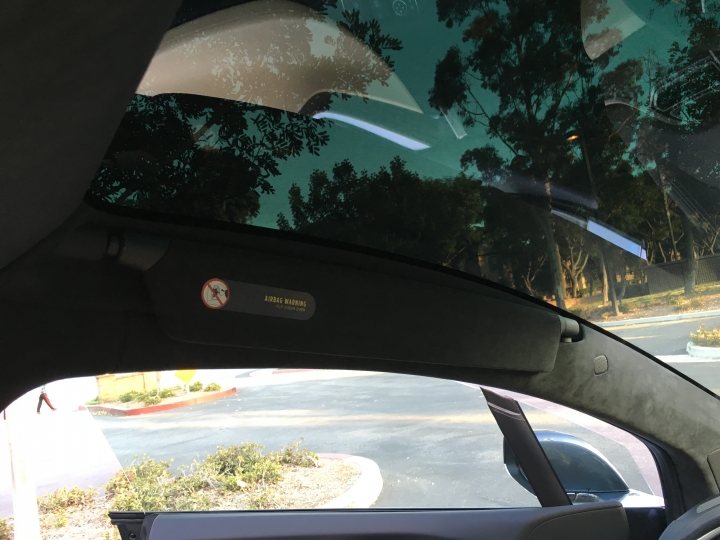 Tesla Model X 首發開箱 - 打敗 LSUV 群雄的未來 SUV