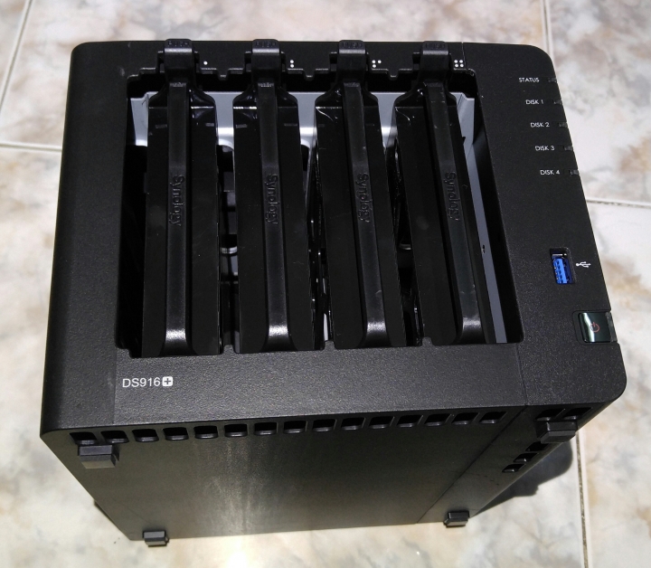 Synology DS916+ 半殘開箱...