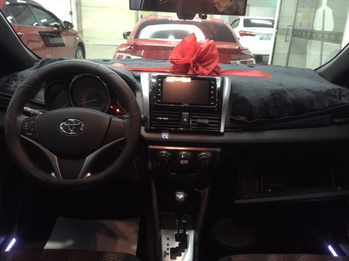 Yaris S+ 星燦灰開箱