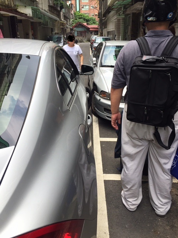 第一次擦撞別人的車，有什麼要注意的嗎QQ