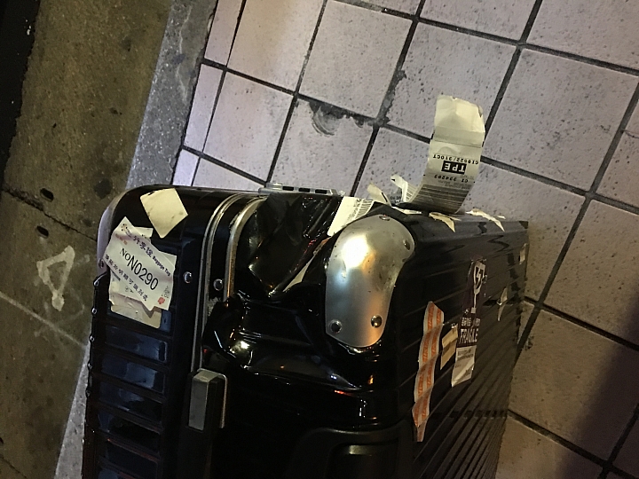 [法律]  rimowa行李箱交通運輸損壞求助 (文長)  更新~~