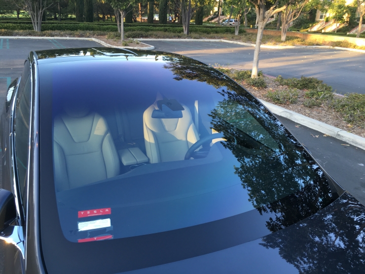 Tesla Model X 首發開箱 - 打敗 LSUV 群雄的未來 SUV