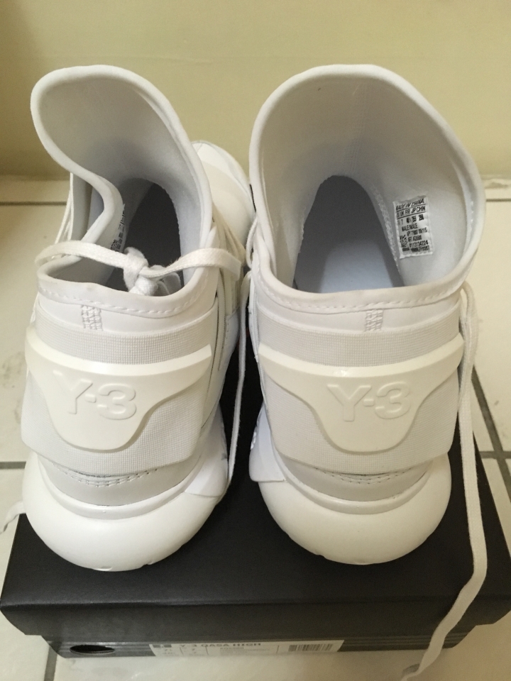 請幫我驗鞋Y3 QASA HIGH 謝謝
