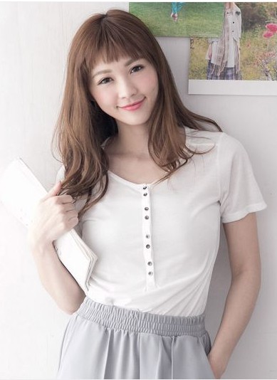 你們會喜歡穿素面T shirt嗎?