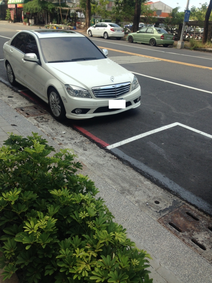 這樣停車  真是偷機  收費員跳過不開單