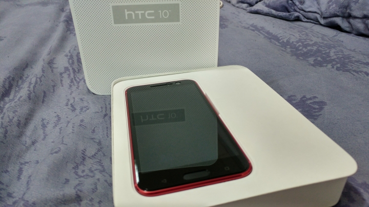 久違的HTC  夕光紅 10  開箱