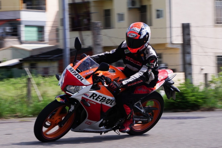 CBR300r 力豹仕 不專業開箱