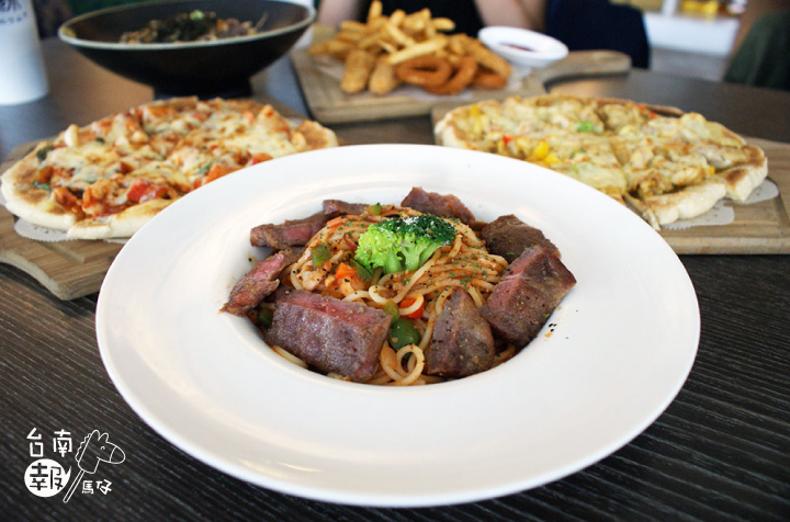 【台南餐廳】【中西區】巷木Shamu｜多人聚餐絕佳地點。空間寬敞、餐點好吃！