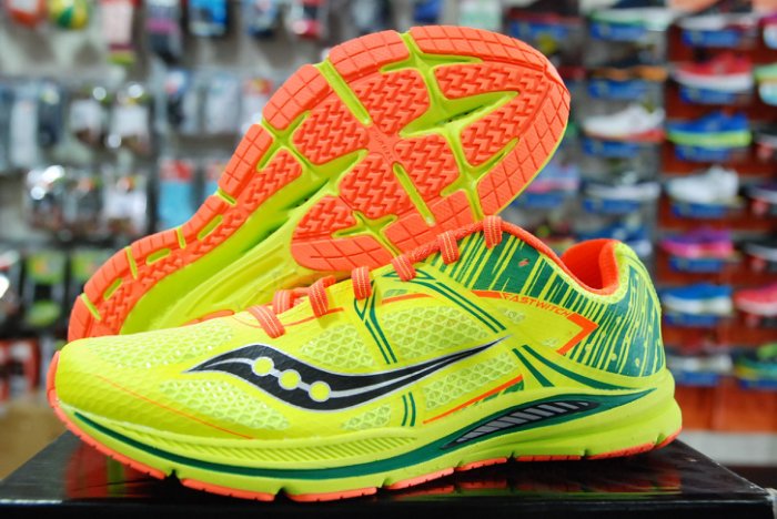 SAUCONY(索康尼)鞋款有大大熟的嗎?....六折喔!!