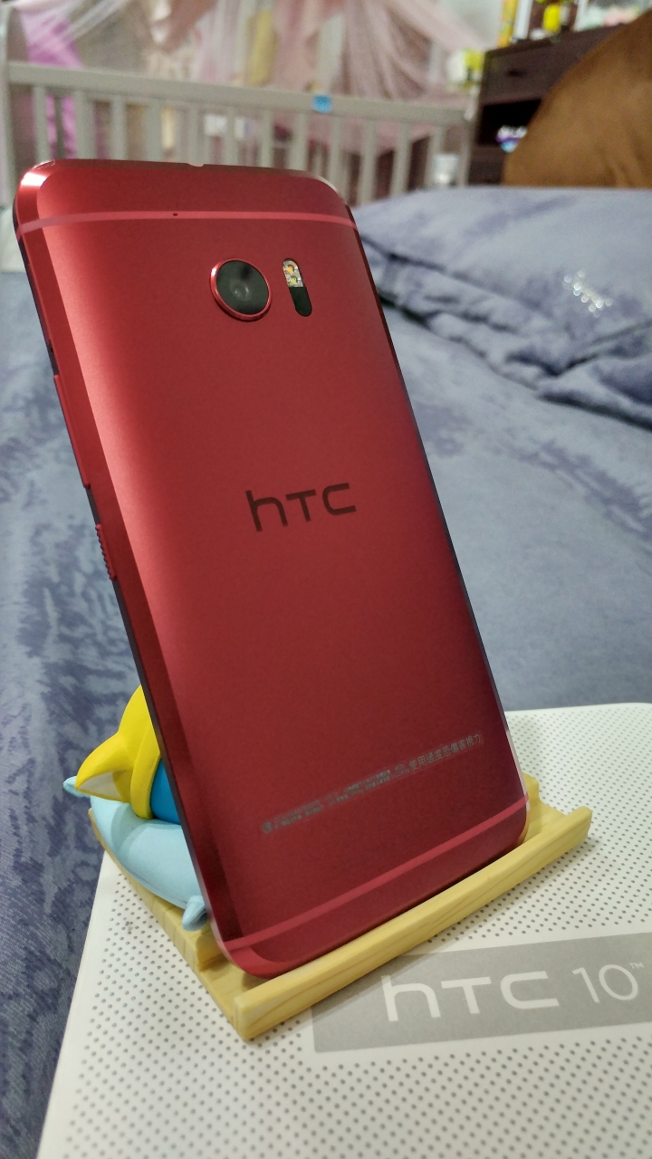 久違的HTC  夕光紅 10  開箱