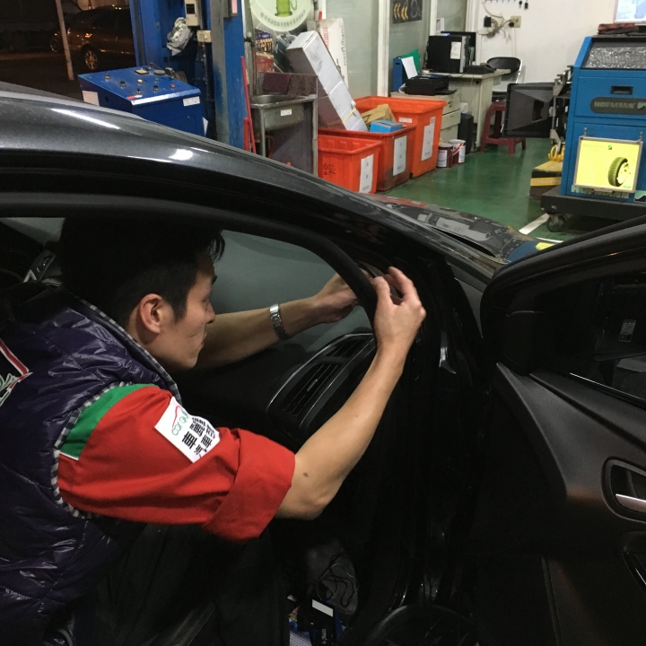Focus Mk3 9W 裝 mio 688D