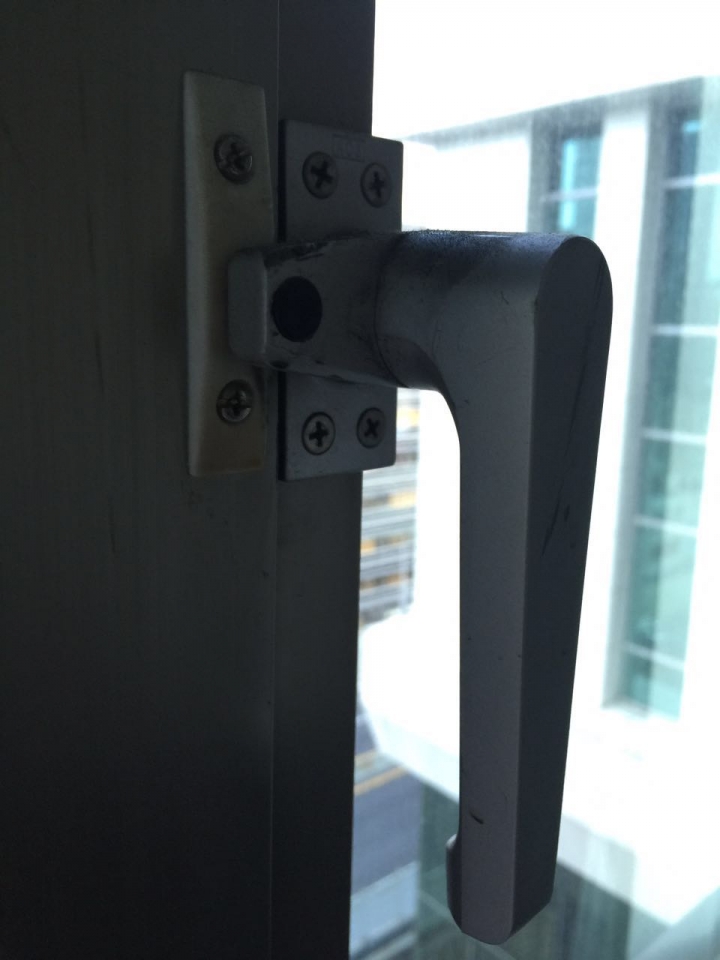 鋁窗把手壞掉～找不到廠商