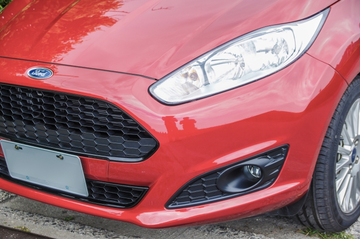 Fiesta 1.0T 火紅特仕版開箱！內含心得分享。（新增油耗加及載物照片）