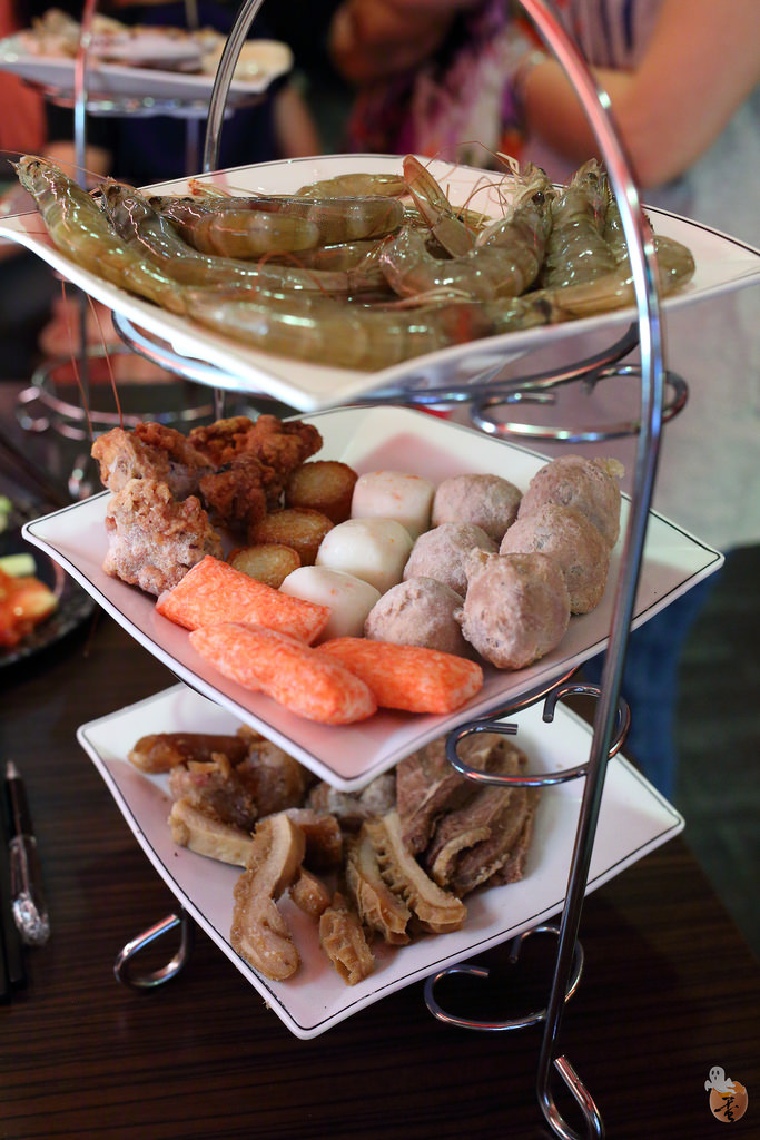 [桃園]中壢雍殿鴛鴦麻辣鍋,吃到飽的頂級食材,濃郁的火鍋湯頭  by蛋拔