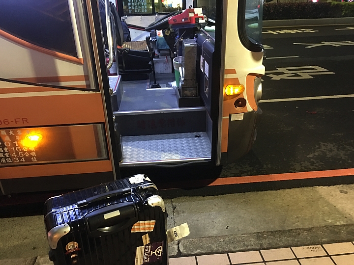 [法律]  rimowa行李箱交通運輸損壞求助 (文長)  更新~~