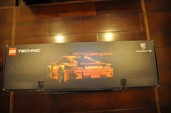 [ LEGO Technic ]  Porsche 911 GT3 RS 開箱