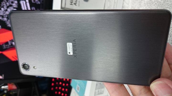 Xperia X Performance 石墨黑