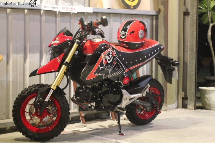 好玩又吸睛的新玩具MSX-125 KUMAMONKEY