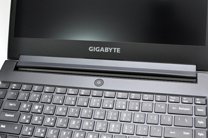 GIGABYTE Aero 14，電競，商務結合於一身的遊戲商務機