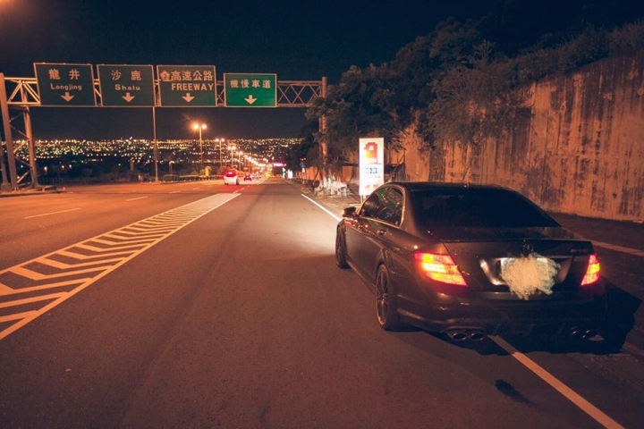終於入主二手w204 c63