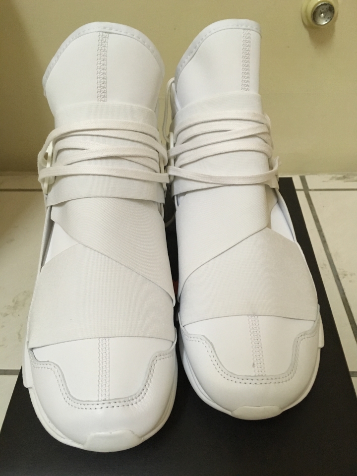 請幫我驗鞋Y3 QASA HIGH 謝謝