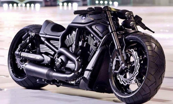 新馬子 v-rod Muscle 霧白色