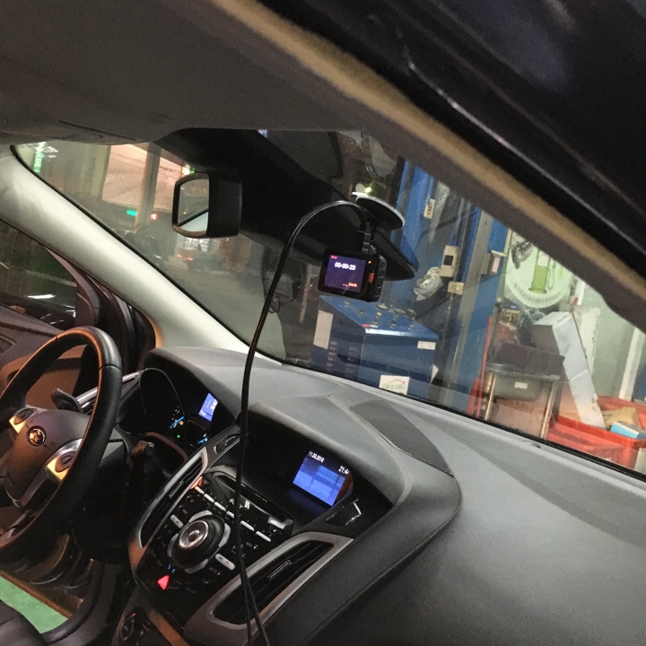 Focus Mk3 9W 裝 mio 688D