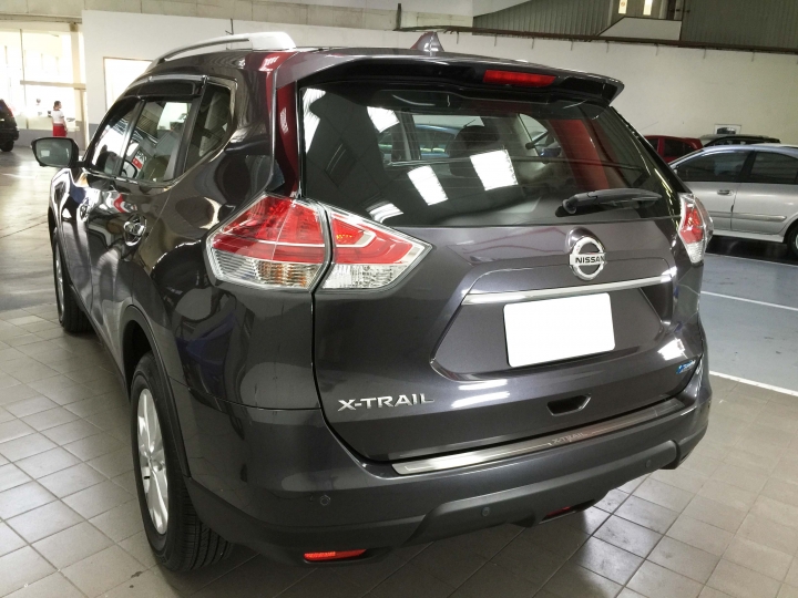 X-trail 6月交車之六安美車，加映更換大燈燈泡